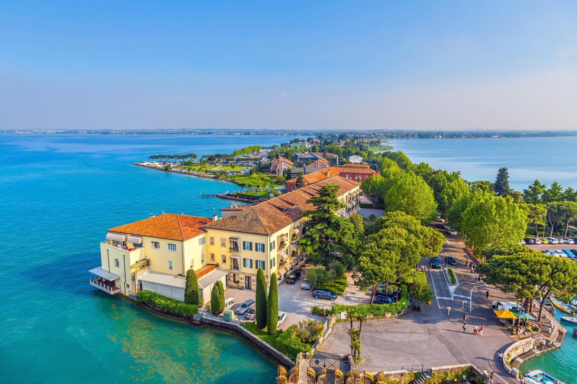 טוסקולנו מדרנו Spiaggia Azzurro -Lakeside With Terrace - Happy Rentals מראה חיצוני תמונה
